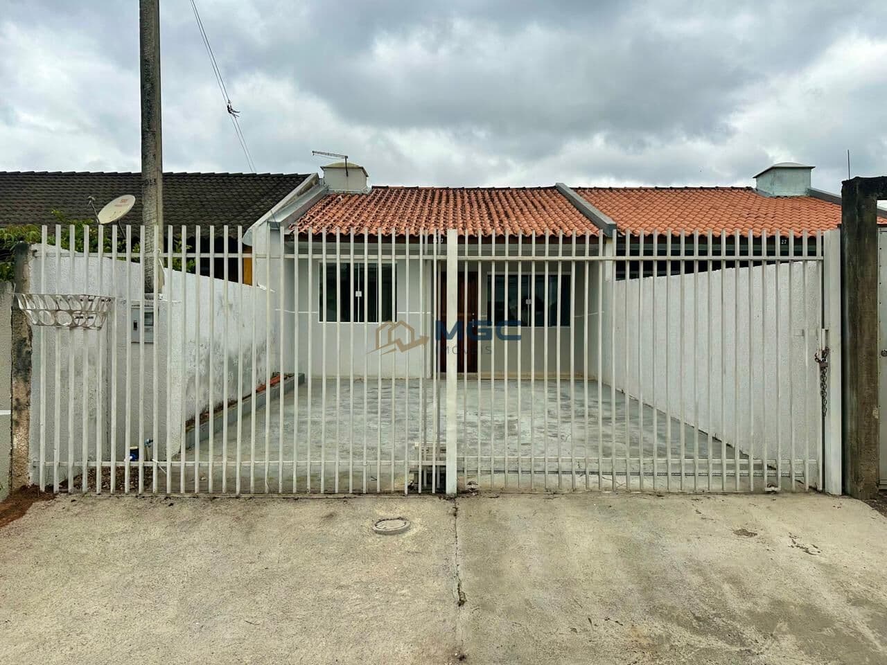 Casa térrea na Fazenda Rio Grande/PR