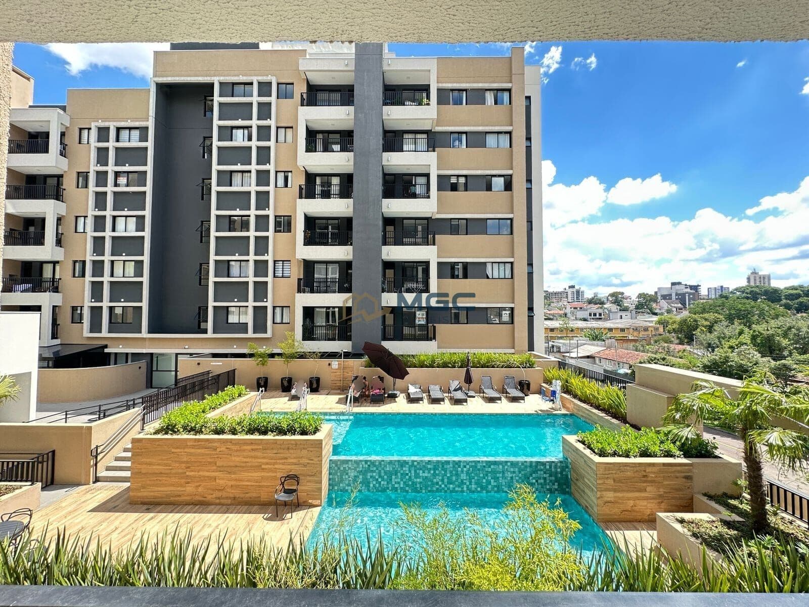 Apartamento Clube no bairro Tingui