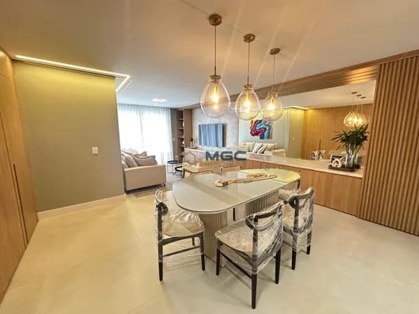 Apartamento semi mobiliado Batel