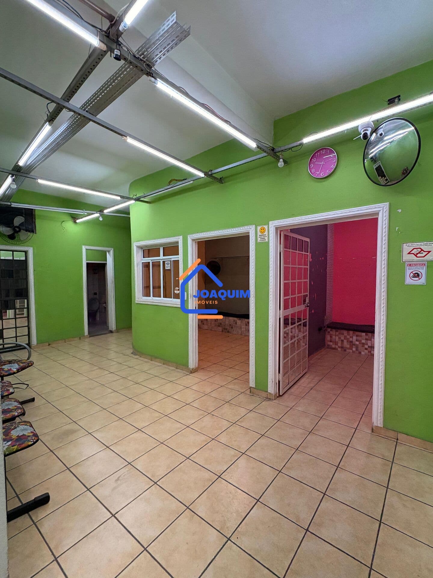 Sala Comercial para locação na Avenida Inocêncio Seráfico