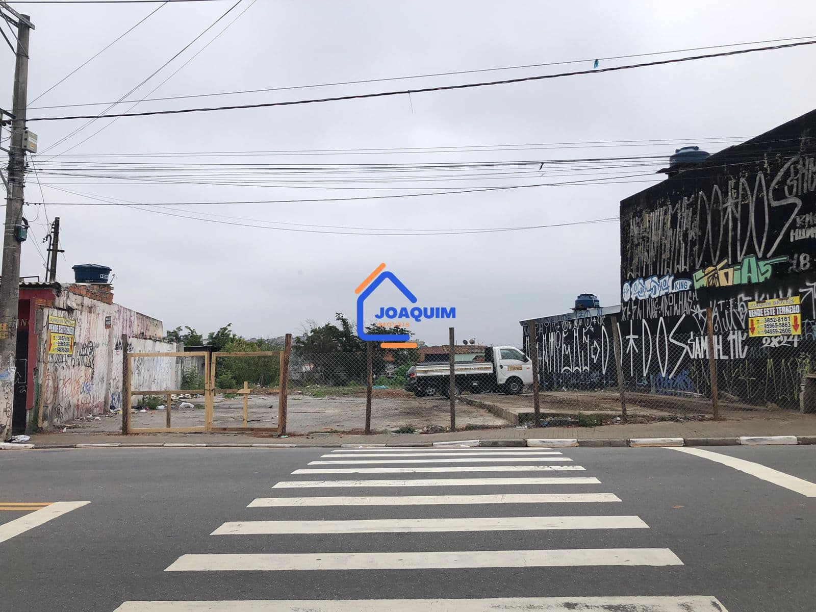 Terreno a venda em Carapicuiba na Av. Inocêncio Seráfico!