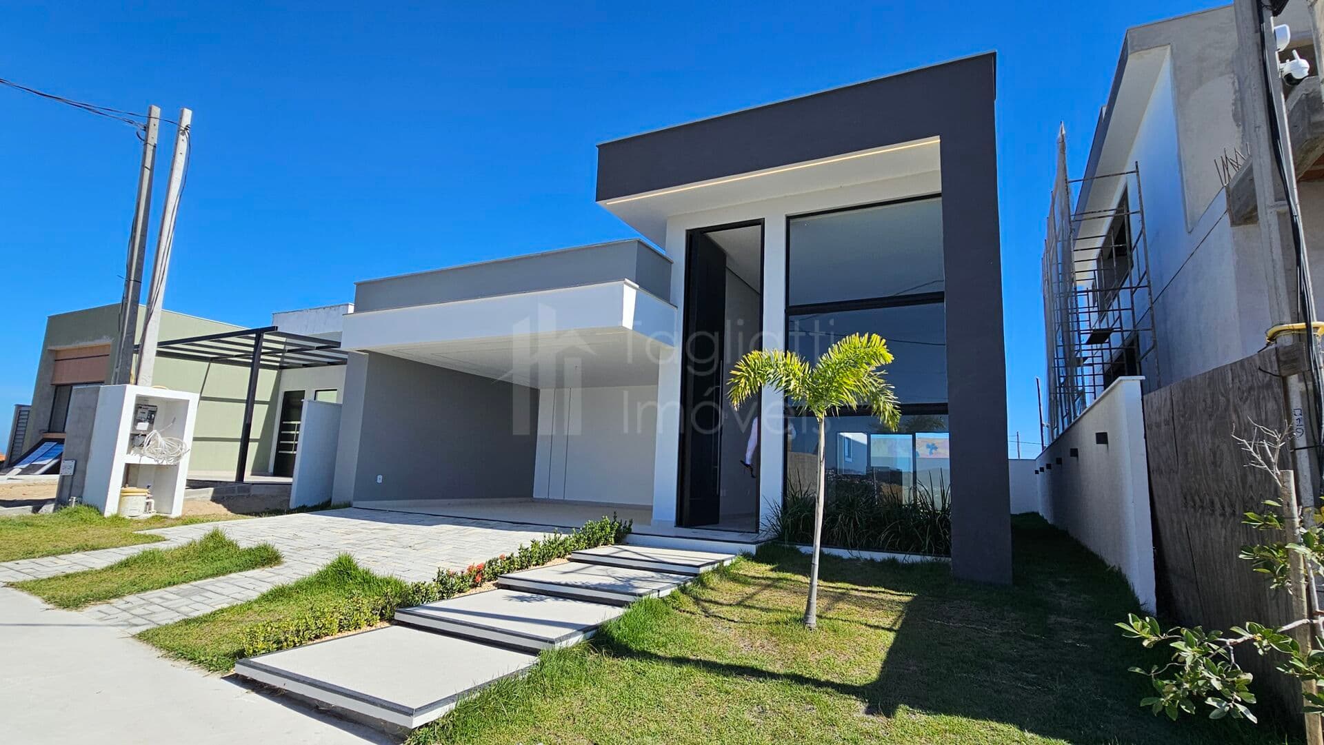 Casa no Condomínio Viverde II, em São Pedro da Aldeia - RJ. Vista para a lagoa.