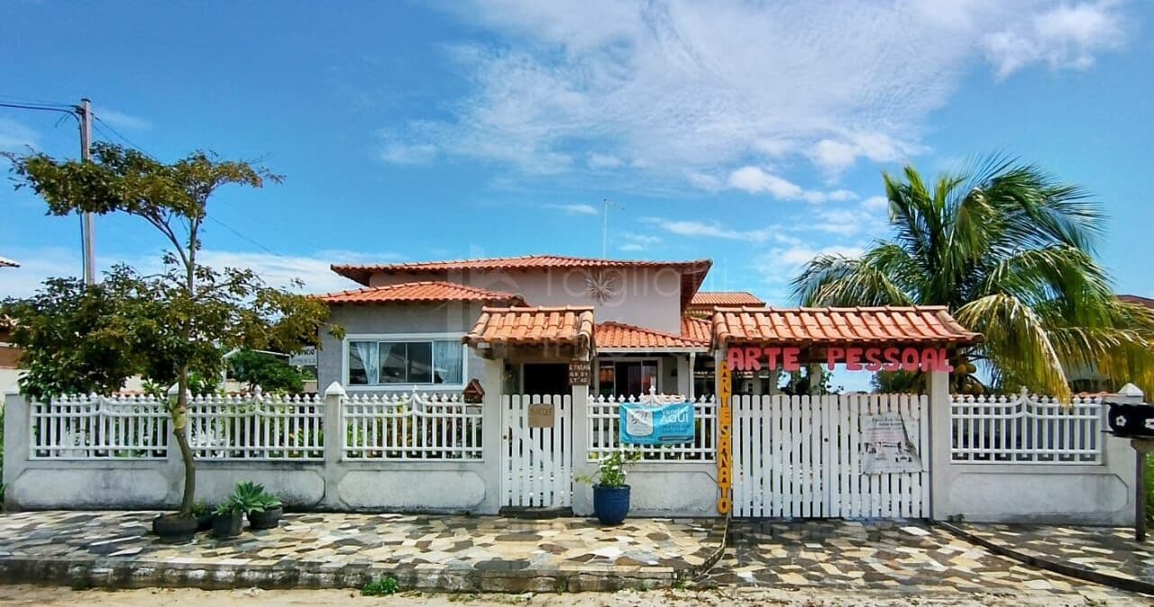 Casa com 4 quartos sendo 2 suítes e Edícula em Condomínio Villaggio Valtellina – Arraial do Cabo
