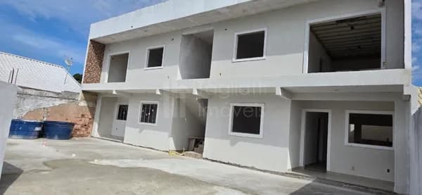 TERRENO COM 4 CASAS PRÓXIMO A LAGOA !