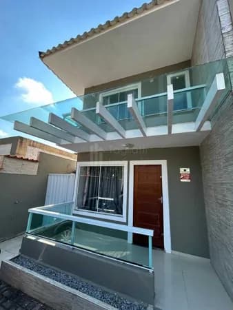 Casa duplex aconchegante pertinho da praia.
