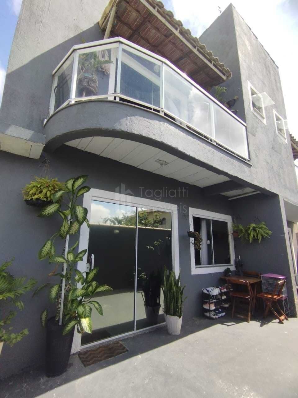 Casa Duplex com 2 qtos em São Pedro