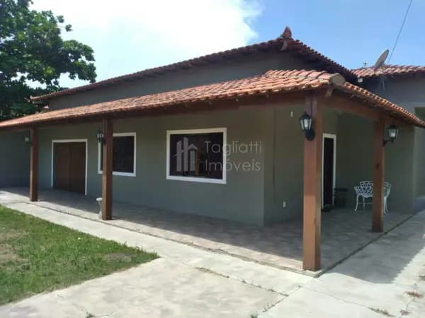 Casa à venda no bairro Parati em Araruama/RJ