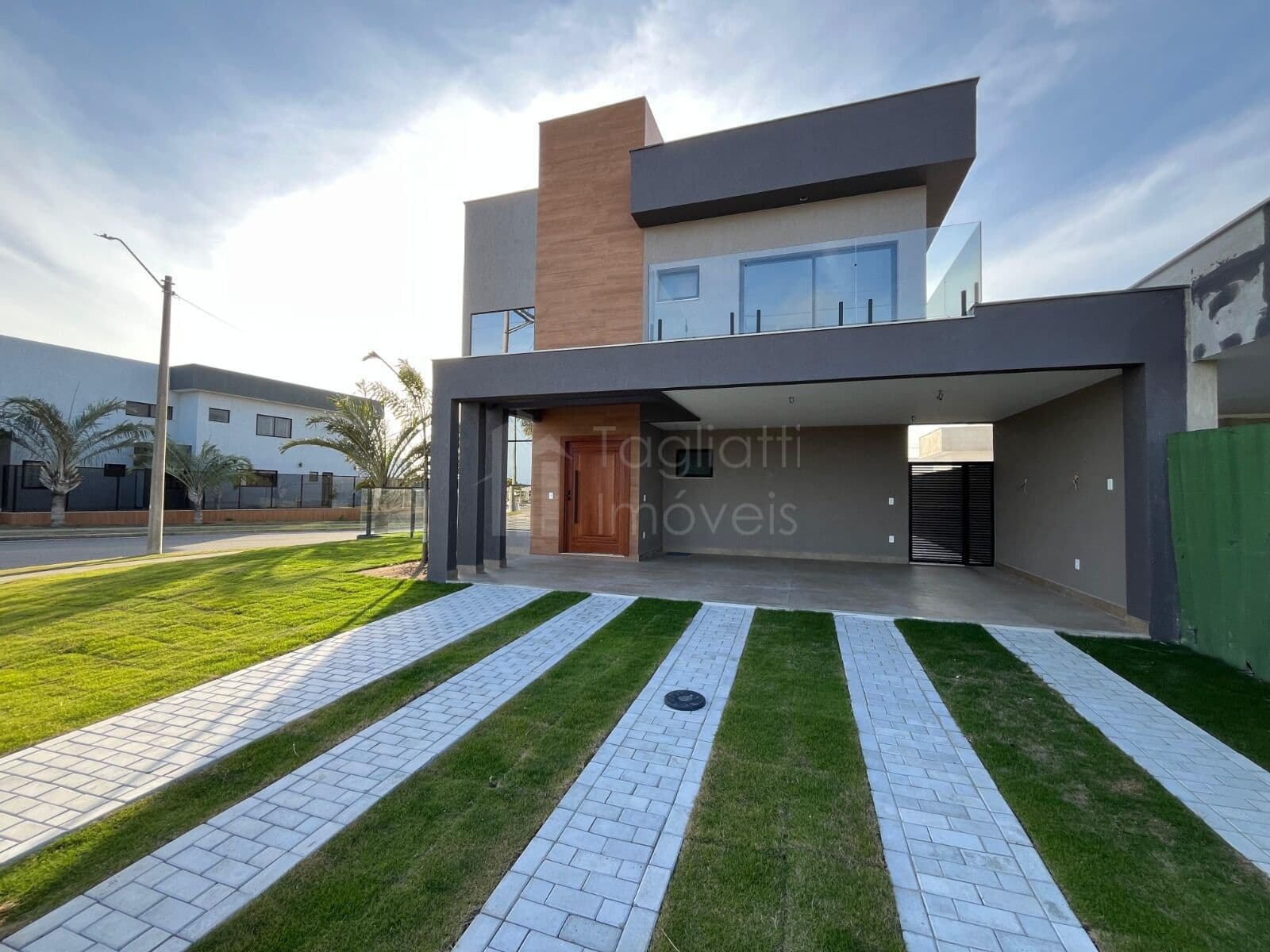 Casa à Venda com 4 suítes no Condomínio Terras Alphaville – Cabo Frio/RJ