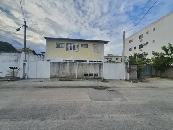 Apartamento para locação no Centro de Araruama – RJ