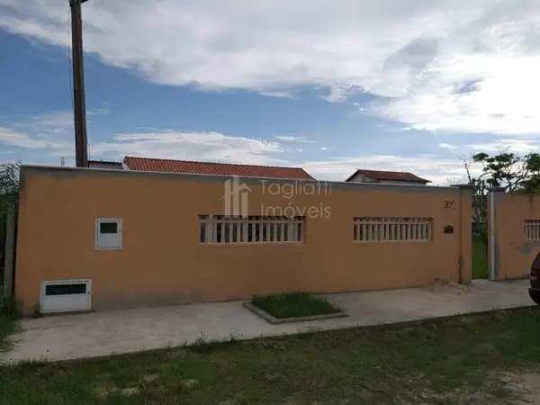 Casa à venda no bairro Parati em Araruama/RJ