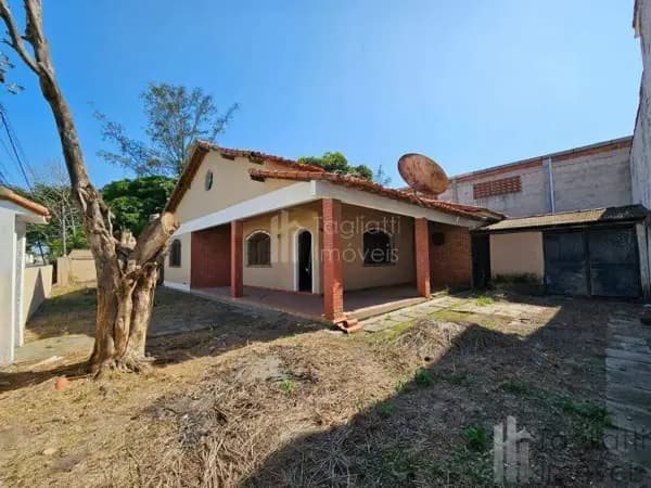 Casa à venda no bairro Clube dos Engenheiros em Araruama/RJ