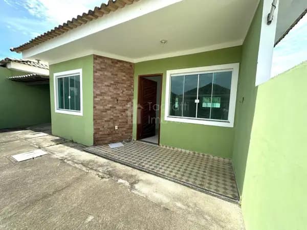 Casa à venda no bairro Novo Horizonte em Araruama/RJ