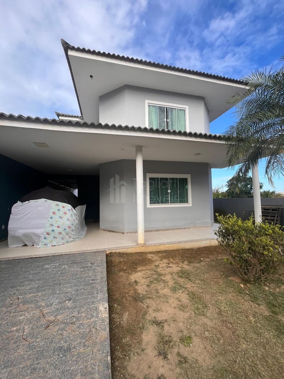Linda casa para venda. 3 quartos, sendo 1 suite - Parque Hotel
