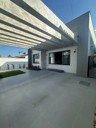 Casa Alto Padrão em Centro Araruama, porteira fechada !