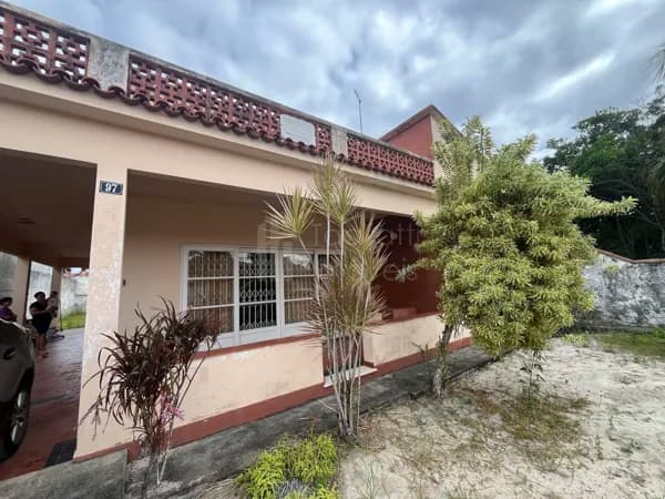 Casa Padrão há 50 metros da Orla da Praia do Coqueiral