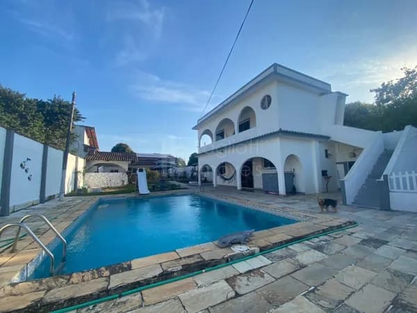IMÓVEL COMPLETO – 3 CASAS + PISCINA + ÁREA GOURMET!