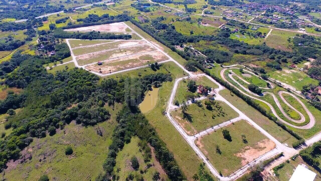 Lote com 370m² no Residencial Aroeiras - Araruama