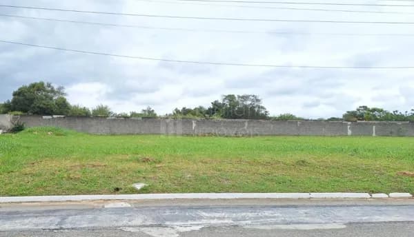 Terreno 360m2 plano em condominio fechado - São Pedro da Aldeia