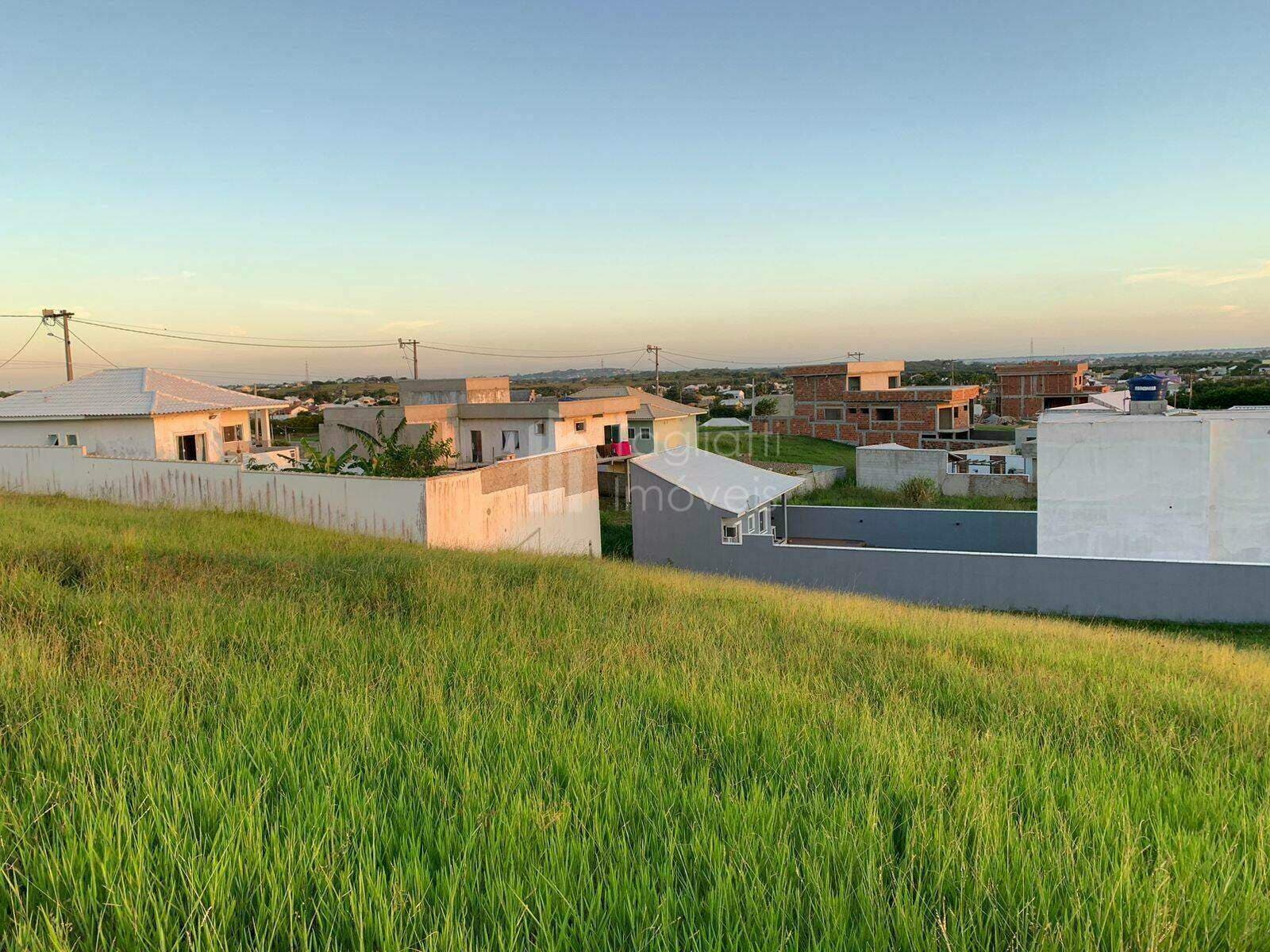 Terreno em Cond. Collynas Park - Araruama