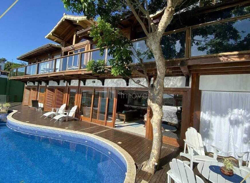 Casa à venda no bairro Ferradura em Armação dos Búzios/RJ