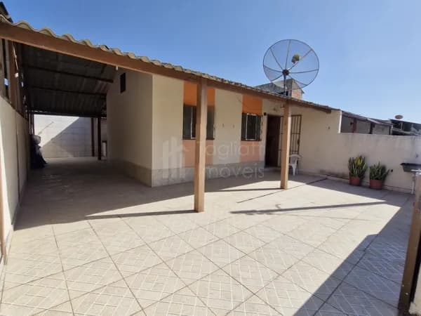 Casa Linear Perfeita para Quem Busca Tranquilidade! - Araruama - RJ