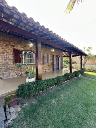 Ótima casa com anexo em Praia Seca