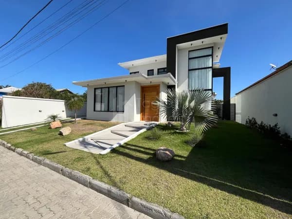 Casa de Alto Padrão à venda com 4 suítes, Caravelas, Armação dos Búzios/RJ