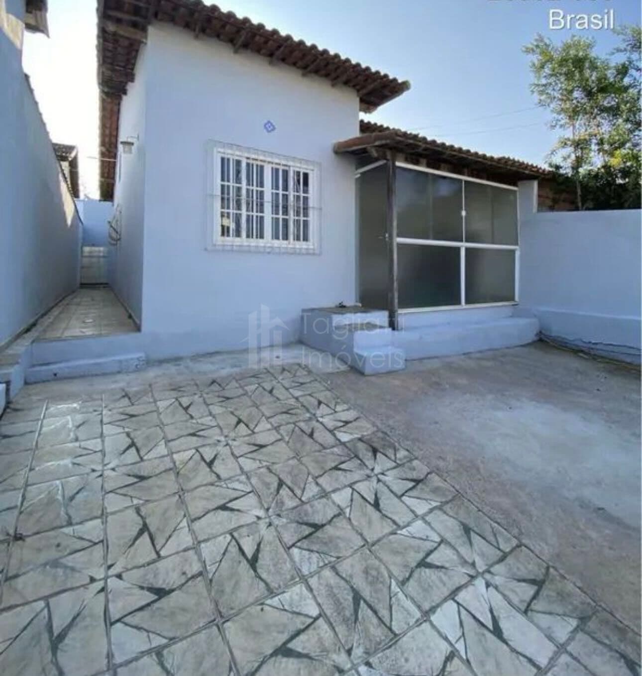Casa em Coqueiral a 100m da Rodovia !