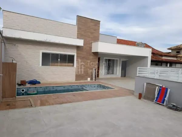 Casa à venda no bairro Coqueiral em Araruama/RJ