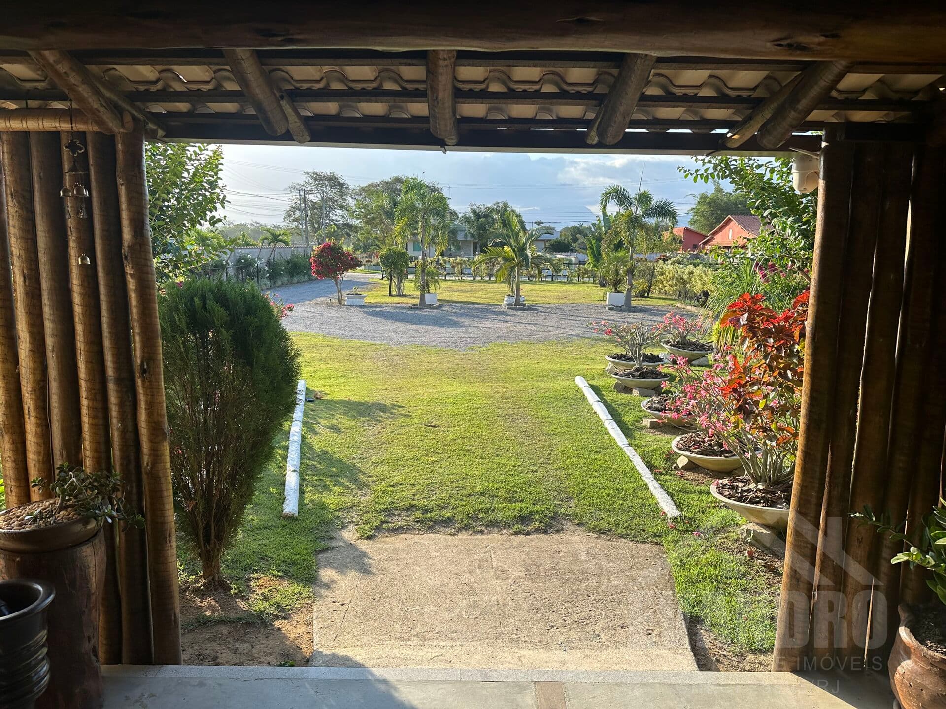 Casa duplex com terreno de 1000m² em Papucaia, Cachoeiras de Macacu, RJ
