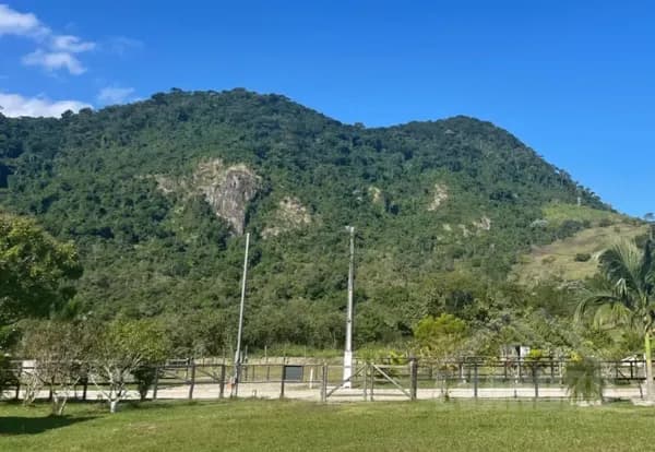 Terreno de 750m² com vista para montanha em Papucaia, Cachoeiras de Macacu, RJ