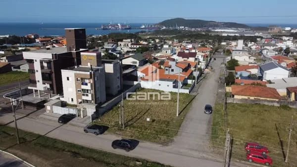 Terreno de esquina - Village