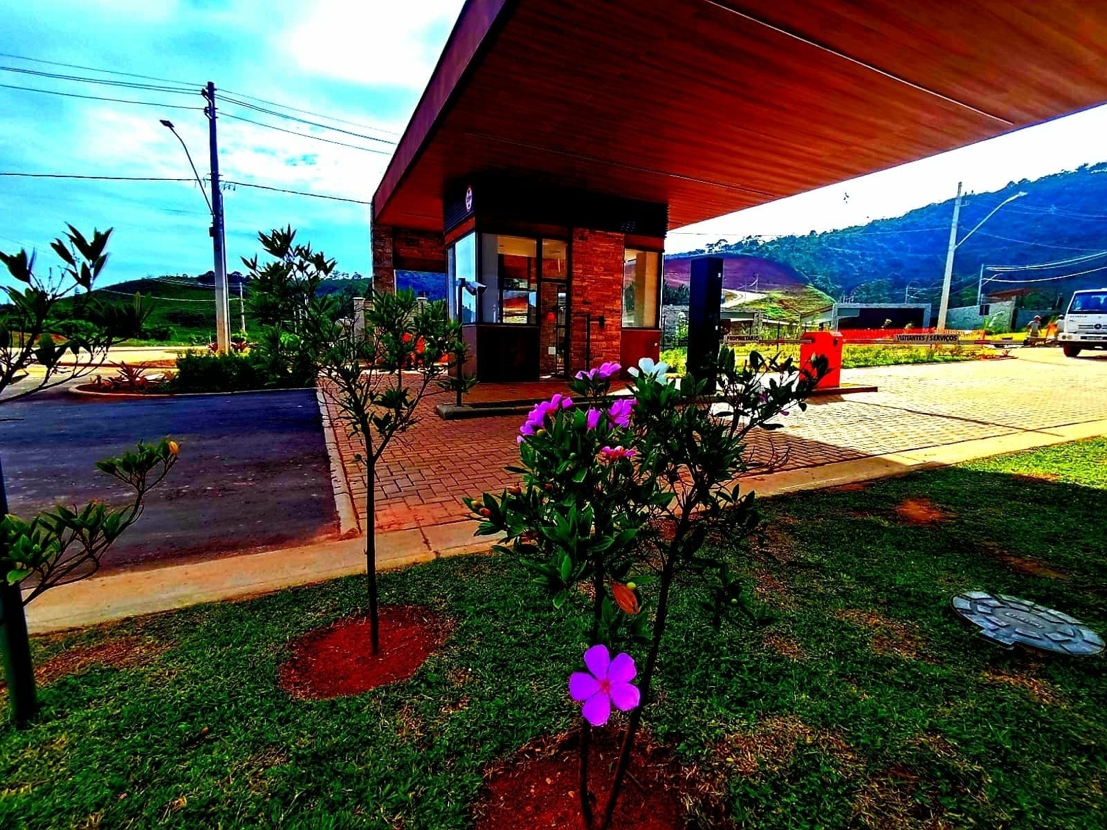 Lote à venda com 300m² no Condomínio Estrela do Lago - Juiz de Fora - MG
