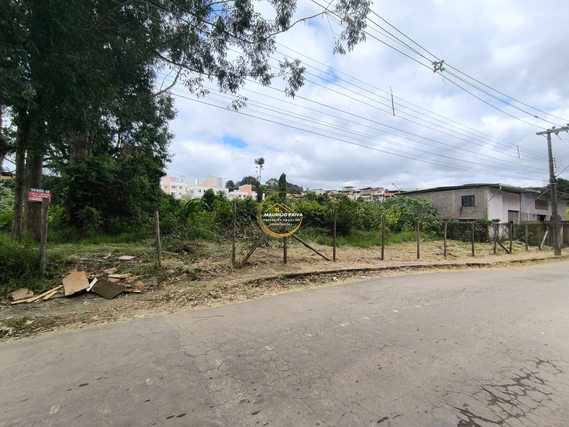 Terreno á venda plano com 1900m² no bairro São Geraldo - Juiz de Fora - MG