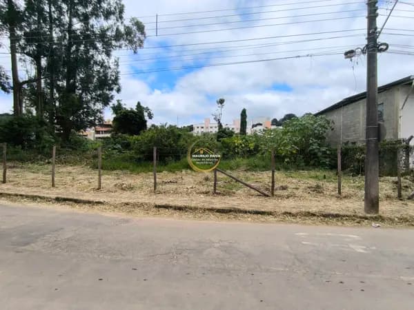 Terreno á venda plano com 1900m² no bairro São Geraldo - Juiz de Fora - MG