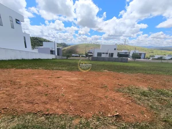 Lote com 452 m² no condomínio Alphaville, Juiz de Fora - MG