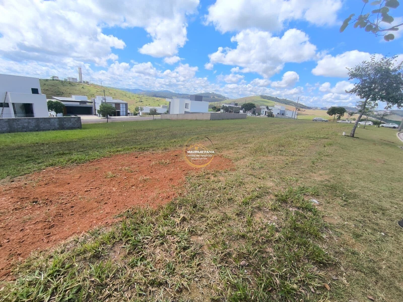 Lote com 490m² a venda no condomínio Alphaville - Juiz de Fora -MG