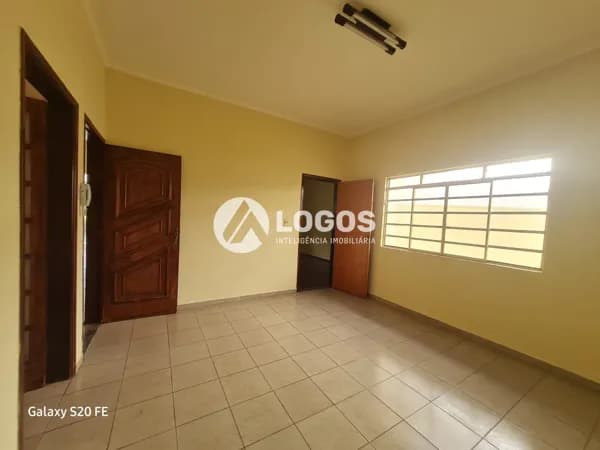 Casa em Passos - Parque Residencial Eldorado