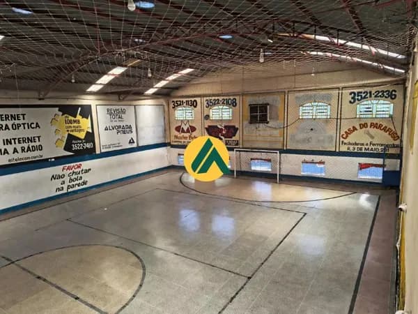 🏀 Vende-se Quadra Poliesportiva em Plena Atividade – Bairro Novo Mundo