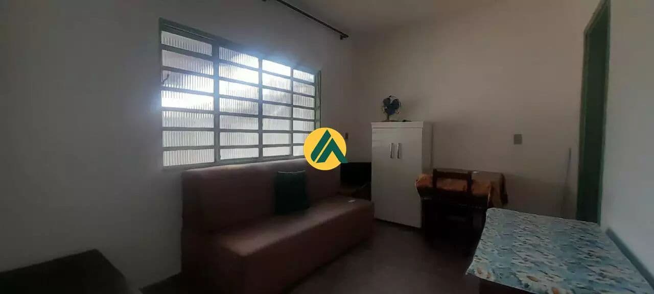 Casa à venda no bairro Jardim Vila Rica, em Passos/MG