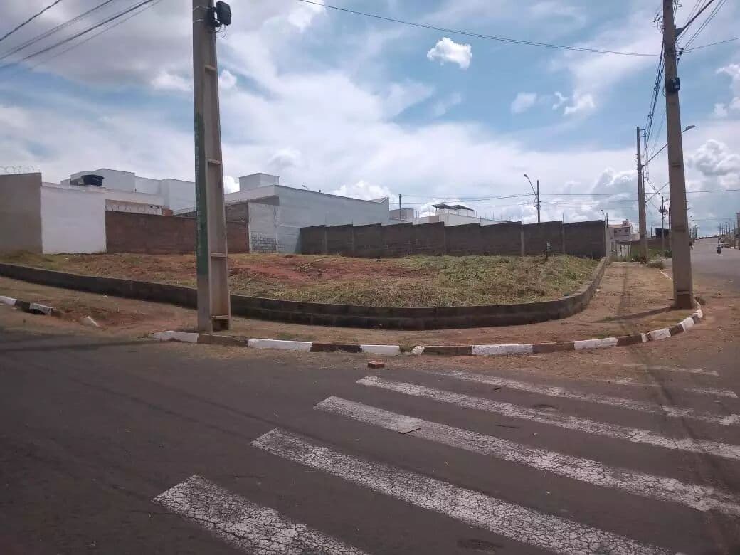 🌳 Lote à Venda – Parque das Aroeiras