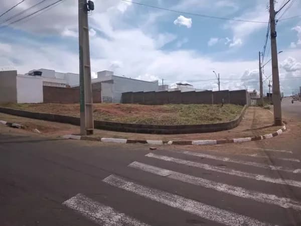 🌳 Lote à Venda – Parque das Aroeiras