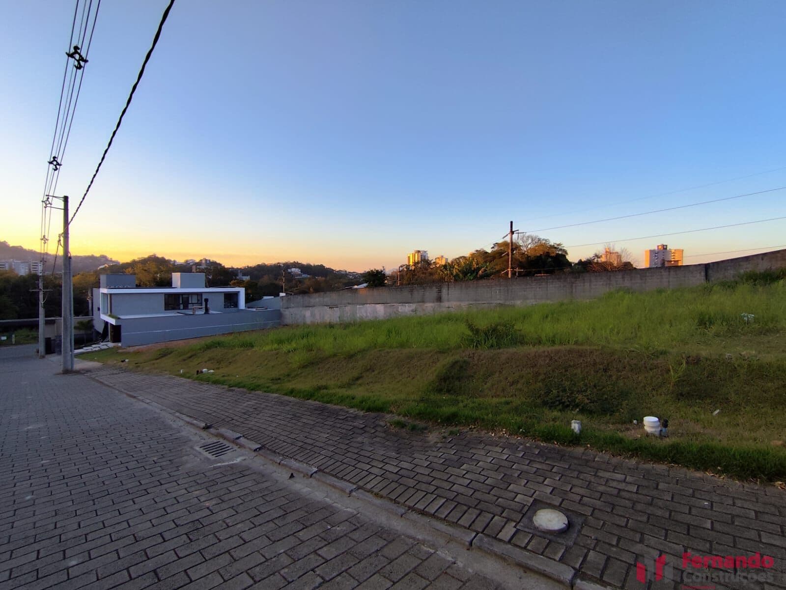 Terreno no condomínio fechado Bella Città com aproximadamente 286 m2 no bairro da Velha em Blumenau - SC