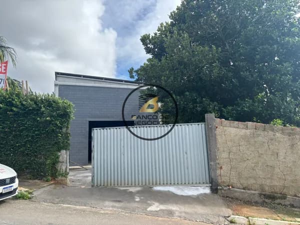 Galpão para alugar no bairro Vida Nova- Lauro de Freitas/BA