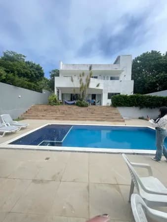 Venda e Locação! Excelente casa em Busca vida - Energia Solar