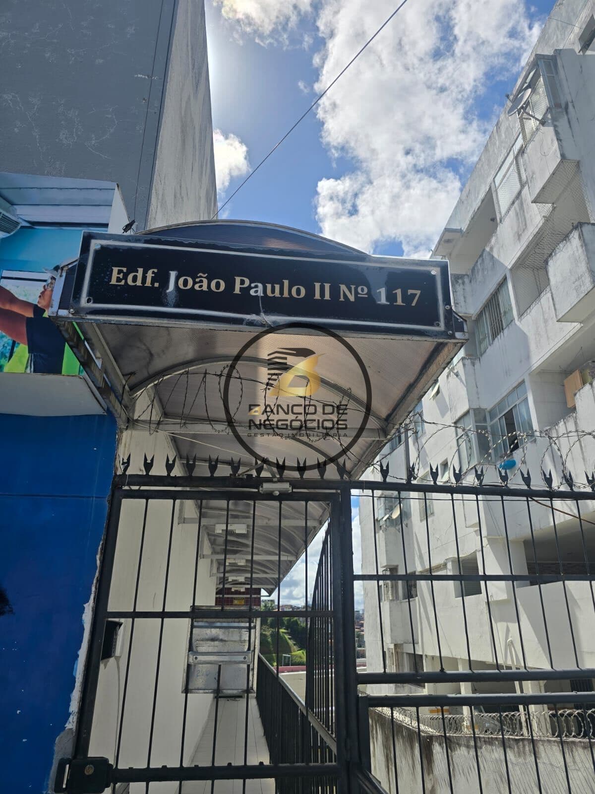 Apartamento 2/4 - Av. Dom João VI