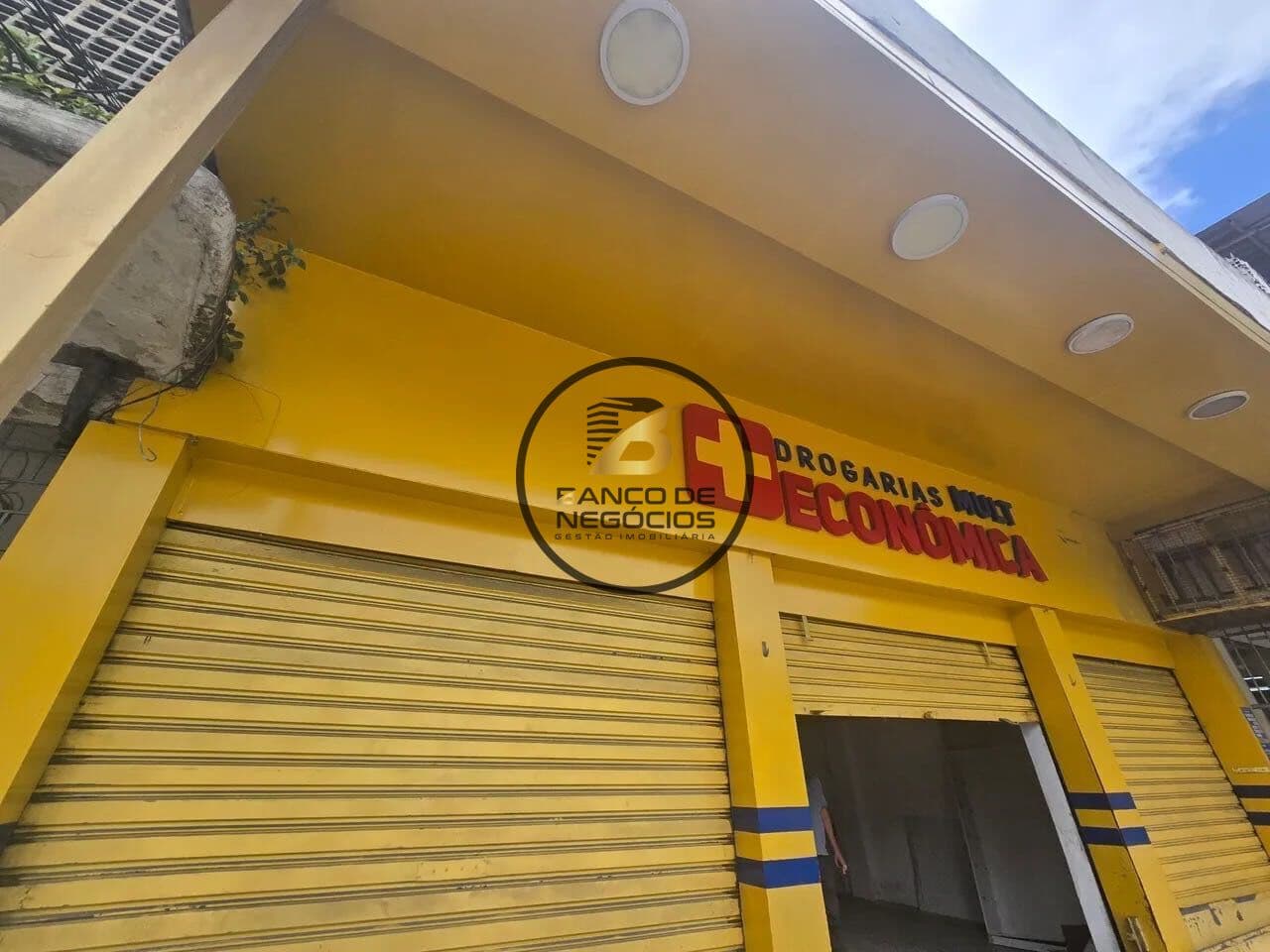 Loja situada no Mares