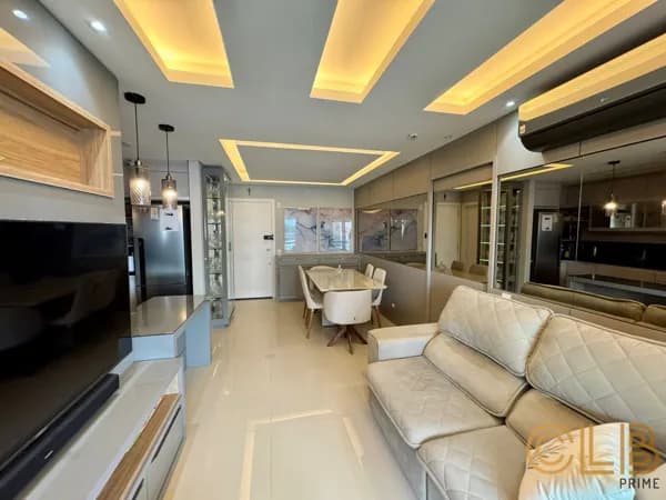 Um apartamento que combina funcionalidade e lazer completo.