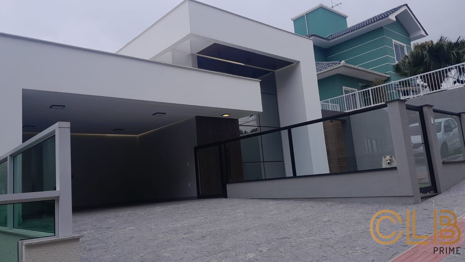 Casa na Pedra Branca recém construída em frente a Área Verde !!