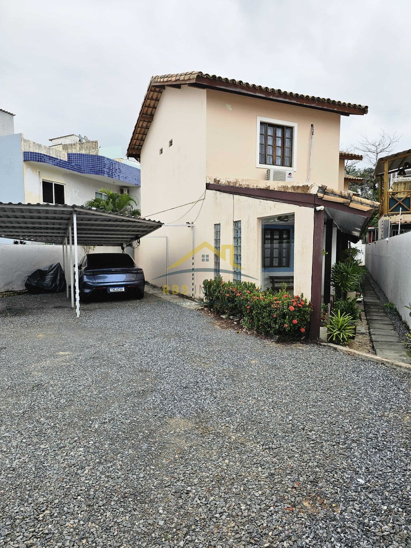 Duplex Village 2 suítes a 100m da praia de Stella Maris 395 MIL pode financiar